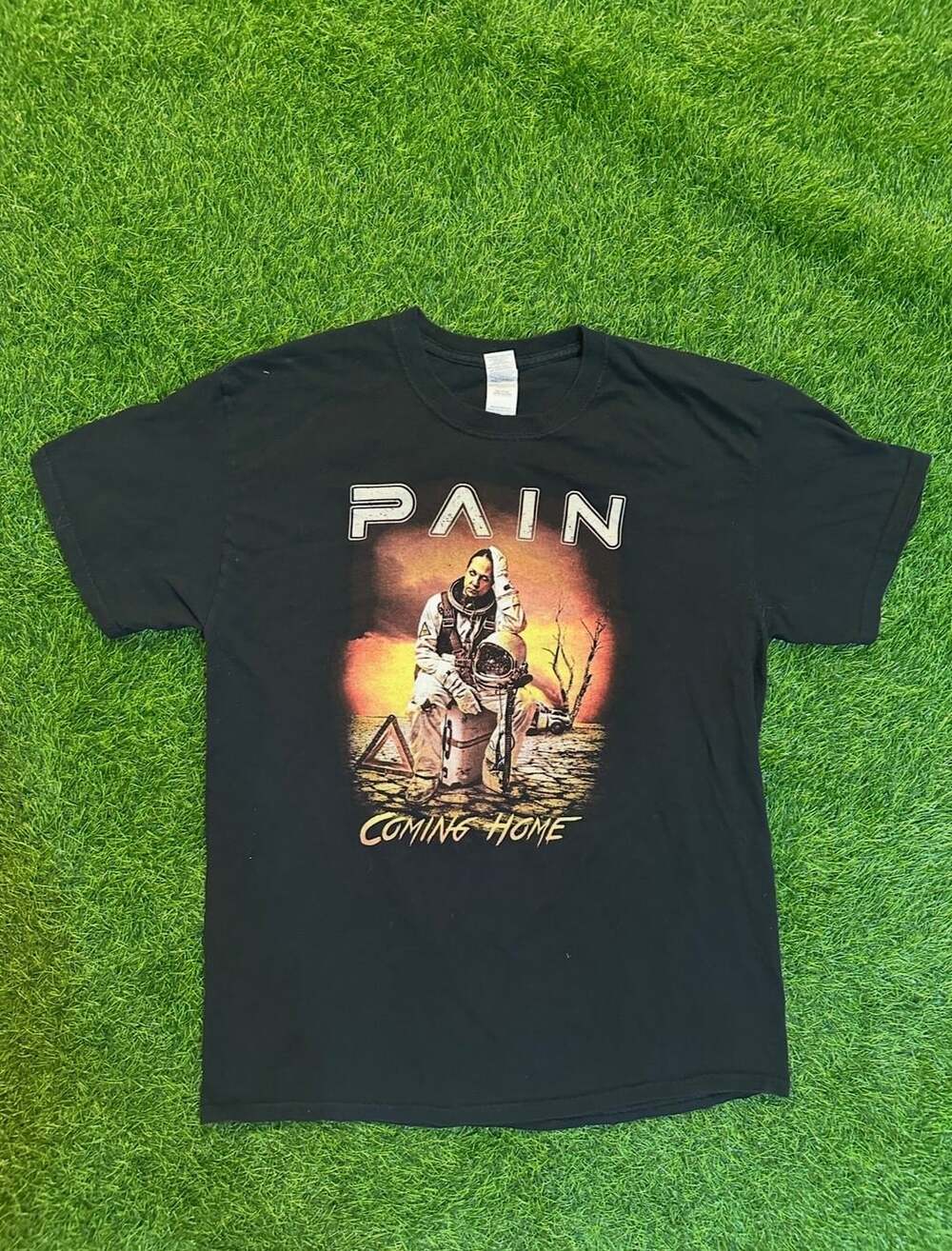 Gildan Pain Coming Home Tour 2017 Band T-Shirt Size L Black